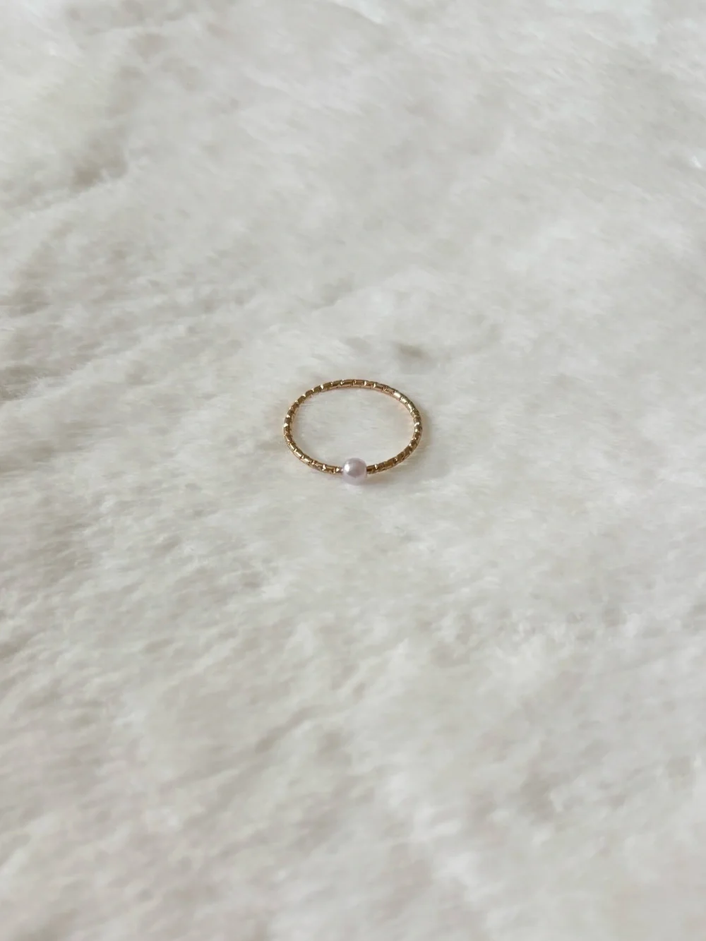 5/$15 🩷 MUST BUNDLE Delicate Gold Beaded Ring with Single Pearl - Picture 3 of 3